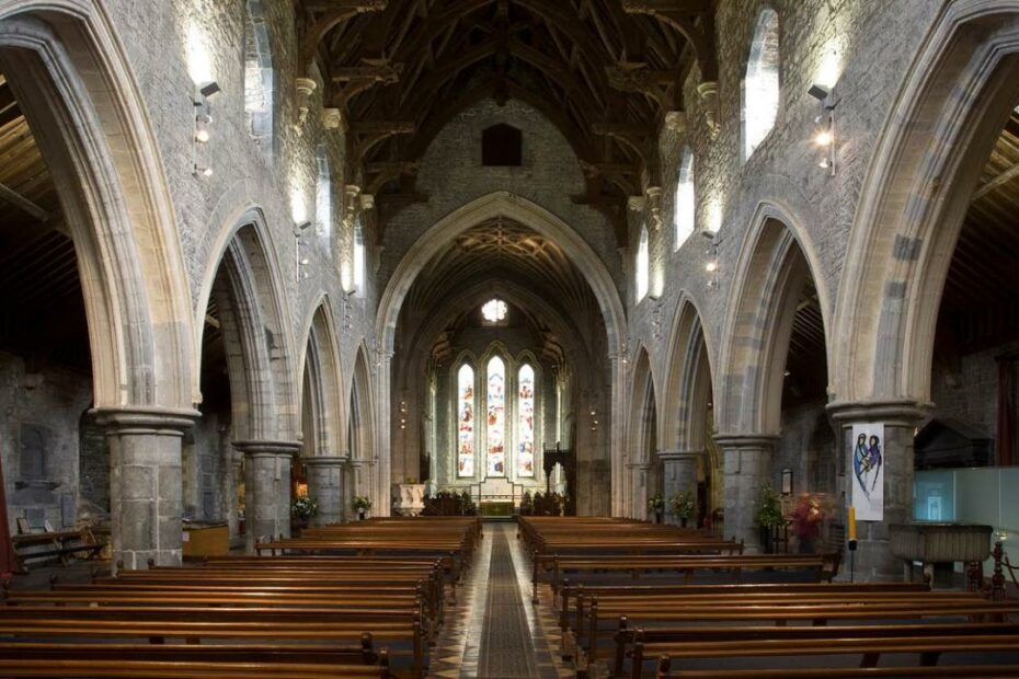 Visit St Canice'S Cathedral And Round Tower With Discover Ireland