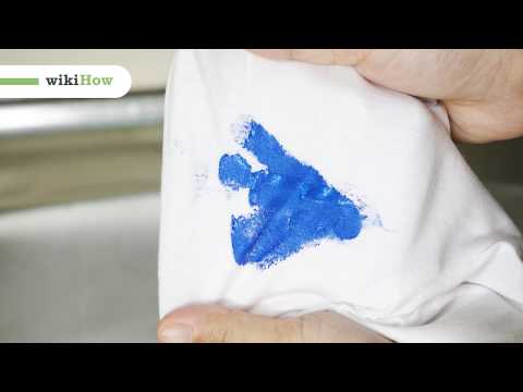 How to Get Acrylic Paint Out of Clothes