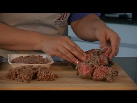 Is Hamburger Meat Spoiled When It Turns Grey or Brown Before Cooking? : Meat Preparation Tips